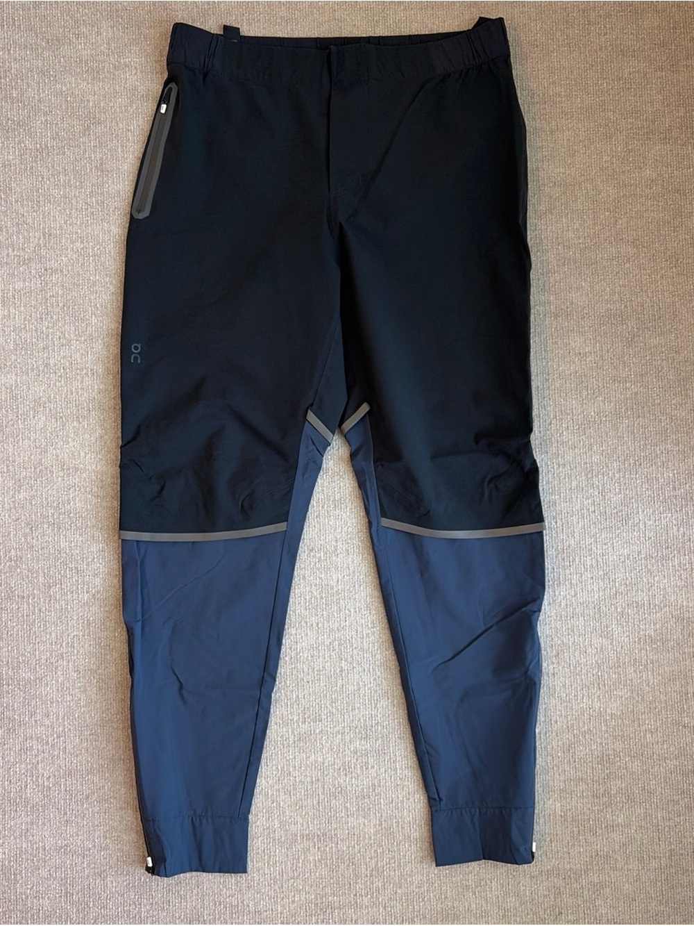 On Running Waterproof Pants - Men's Large ~ $240 Black Navy